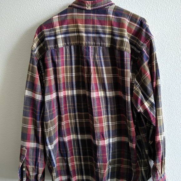 Eddie Bauer Men's Plaid Flannel Button Down Shirt - Picture 4 of 6